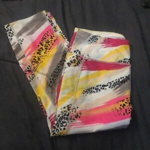 Calvin Klein women’s pink& yellow animal print capri leggings size large